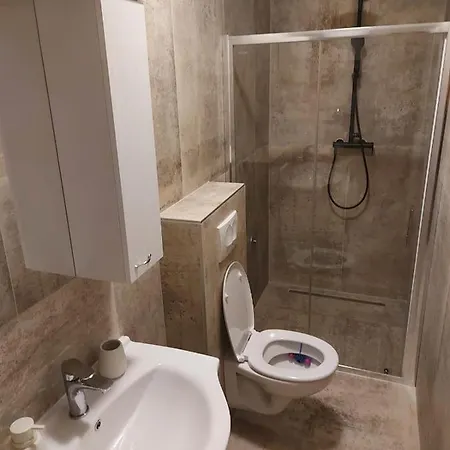 Bartol شقة
