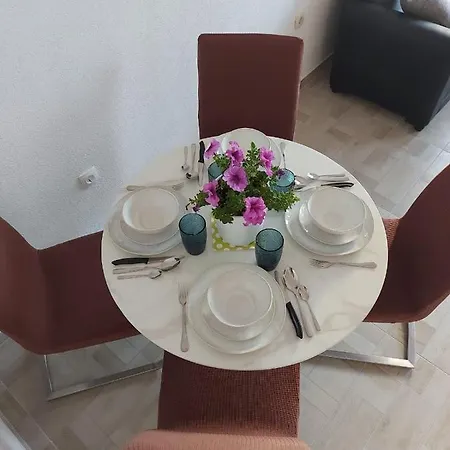 Bartol شقة سكرادين